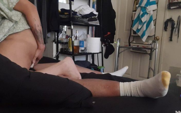 Lymph Guy: Stiefpapi hilft behinderten jungen, neues sextoy auszuprobieren