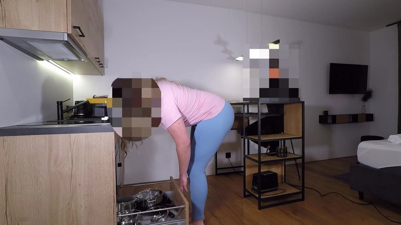 Lucas Nathan King: Trans nevlastní sestra škádlí nevlastního bráchu k výstřiku