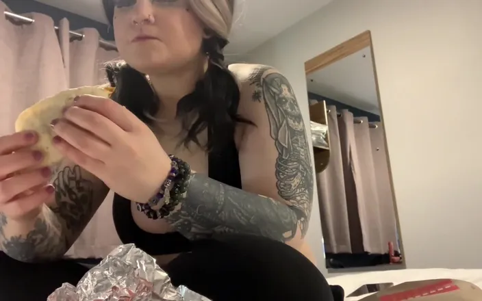 Bigtiddygoth: Goth Girl Mukbang with Tacos Full Video on Fansly