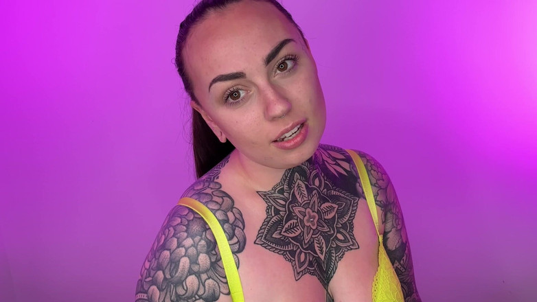 Miss Valentina: Богатая девушка утвердительности