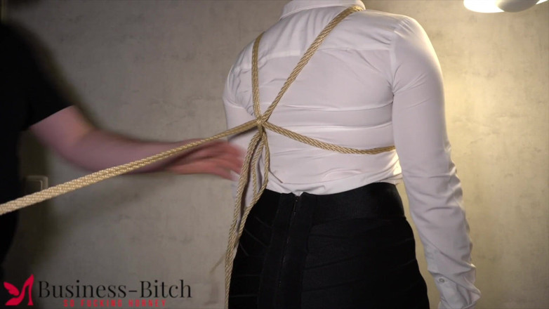 Business Bitch: Secretary tied up for Kinbaku bondage