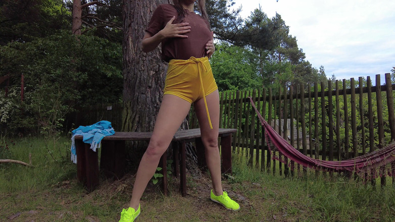 Ferrero: Melena Maria Rya dengan gabus di keldai di kampung menghiburkan...