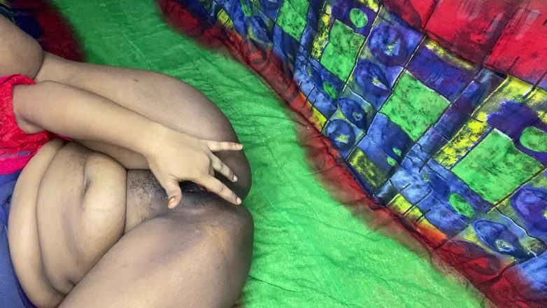 Angoori: Desi marathi ragazza indiana mostra grandi tette sgrillettamento india