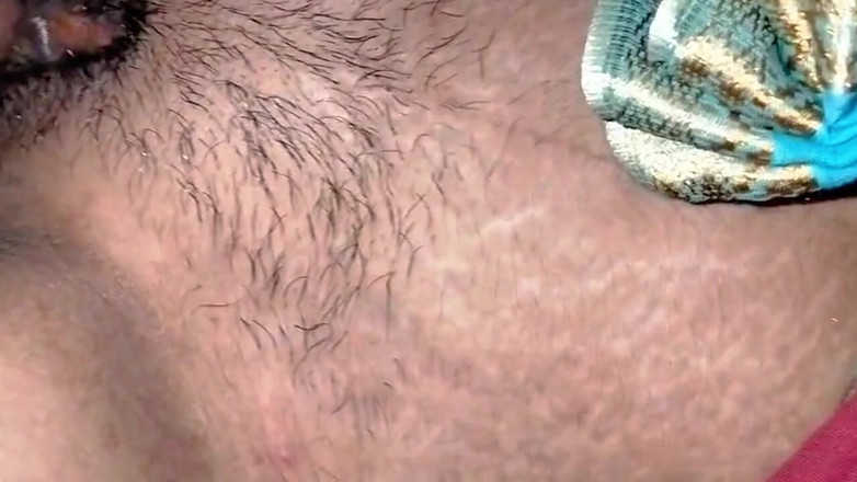 Boyfriend: Bini desi India curang menangkap isteri berkongkek dengan suami pertama