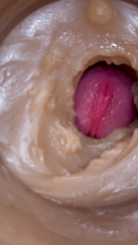 Precum Squirting in Mein Loch