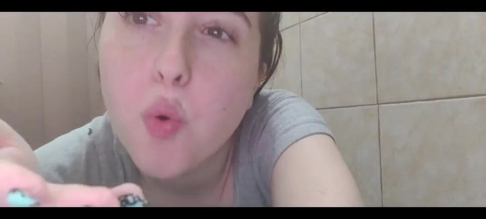 RavenHearth666VIP: Pakaian setelah mandi setelah mandi aku harus mengeringkan sekujur tubuhku