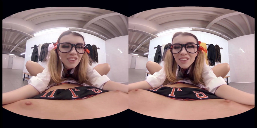 Virtual Real Passion: 탈의실에서