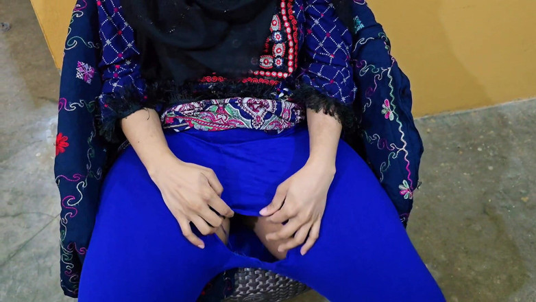 Sairaxsaim: 히잡을 쓴 무슬림 여친이 보지에 다시 사정하다