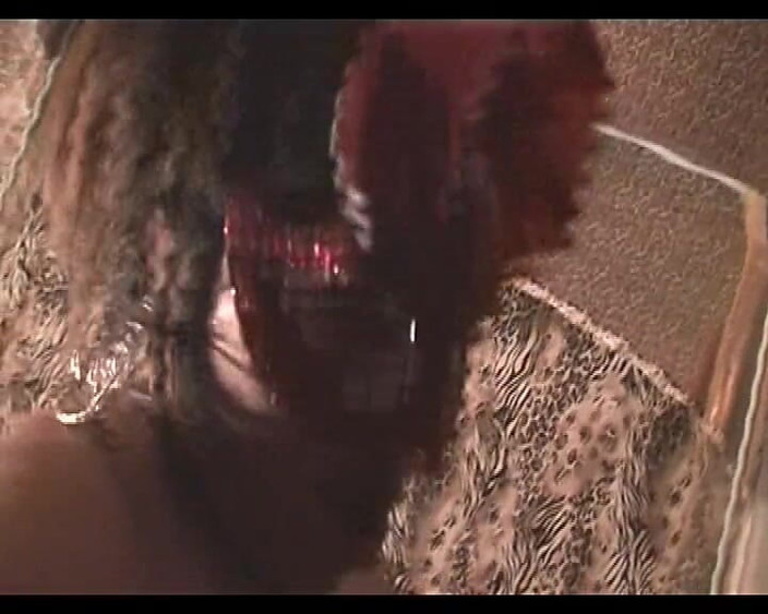 Vintage Italian amateur vhs 90 s: 她的丈夫感到惊讶，她被两根鸡巴操 - 不满的意大利荡妇女人！