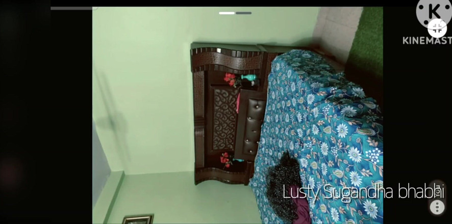 Lustykajolbhabhi: Baví se se svým přítelem na videohovoru z jejího domu...