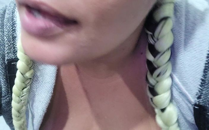 Paty Bumbum: Бразильская кантри-певица Giovanni попросила шаловливое видео
