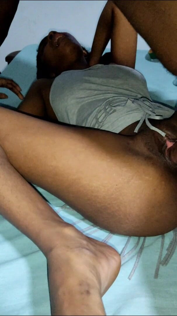 ElVenudoXXX: La ragazza magra ha un bbc