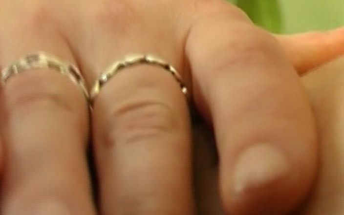 Homemade Market: Memek imut cewek jerman ini lagi asik dientot habis-habisan