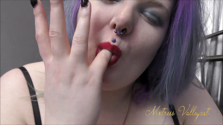 Mxtress Valleycat: Lamiendo la mano