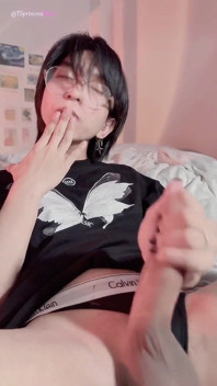 Asian Femboy Cumshot Eating