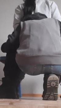 La mia vicina di casa sposata mi lecca la figa nel suo appartamento disabitato in modo che suo marito non lo scopra