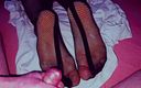 Coupl3fun: Amador, meia-calça, punheta com gozadas!