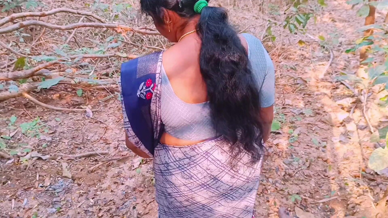 Telugu honey lips: Indian Outdoor Sex. Desi Bhabi Secret Fucking Hubby in Forest....