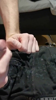 # 2 Tady je pár spodního prádla, které dělám pro fanouška, kteří si je objednají, plný spermatu