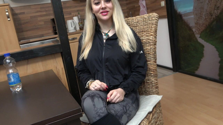 Beverly peach: My Girlfriend's Stepdad Wants to Fuck Me!