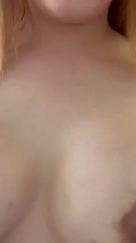 Velká prsa POV JOI, výuka španělštiny a uctívání prsou