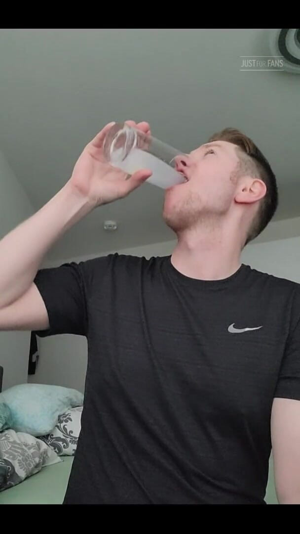 Roman Heart: Cum and Drink It!