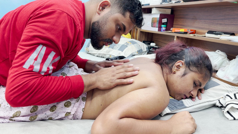Vaigavarun45: Stiefschwester von stiefbruder gefickt während stiefschwester allein zu hause, stiefbruder...