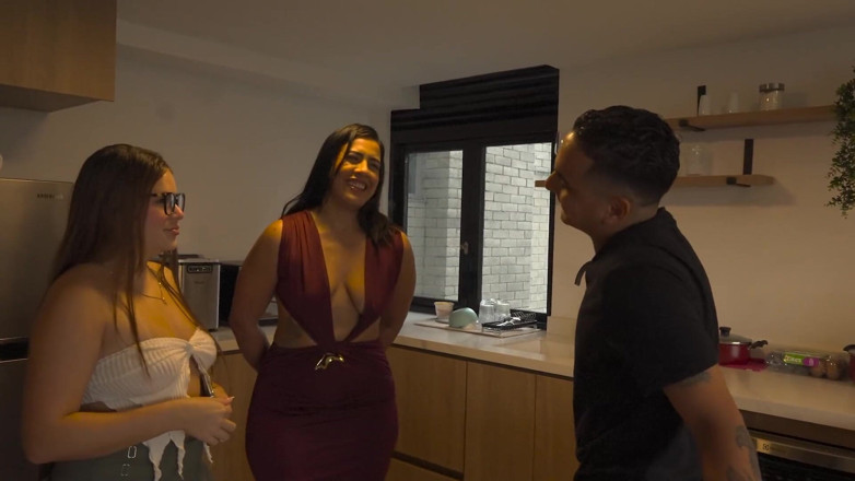 Kylei Ellish: Esposa Descubre a Su Marido Siendo Infiel Con La Vecina...