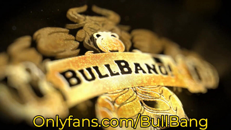 Bull Bang Gang Official: Cewek semok latina bertato pengen didobel penetrat baru