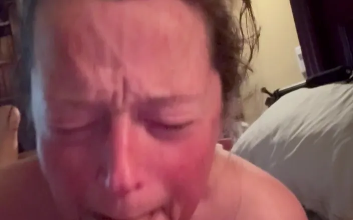 Bonewizzard69: La bella moglie bonemaiden si agita le dita dei piedi...
