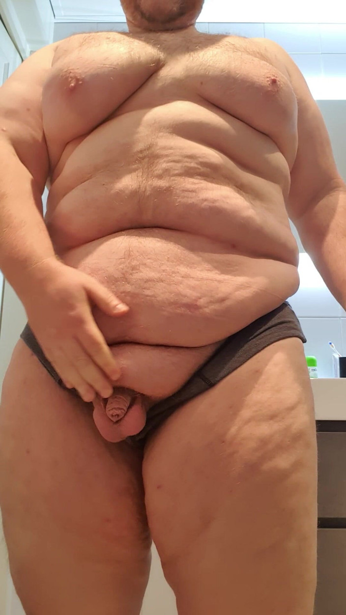 Gordifat: Grasso nudo prima del bagno