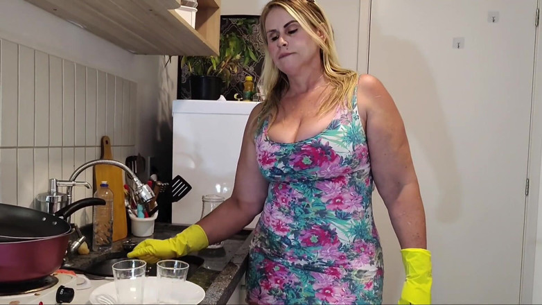 Tiffany Montavani: Maid's Stepmom,