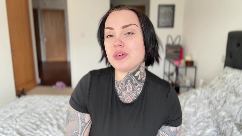 Miss Valentina: Hermanastra te atrapó duro - instrucciones de paja