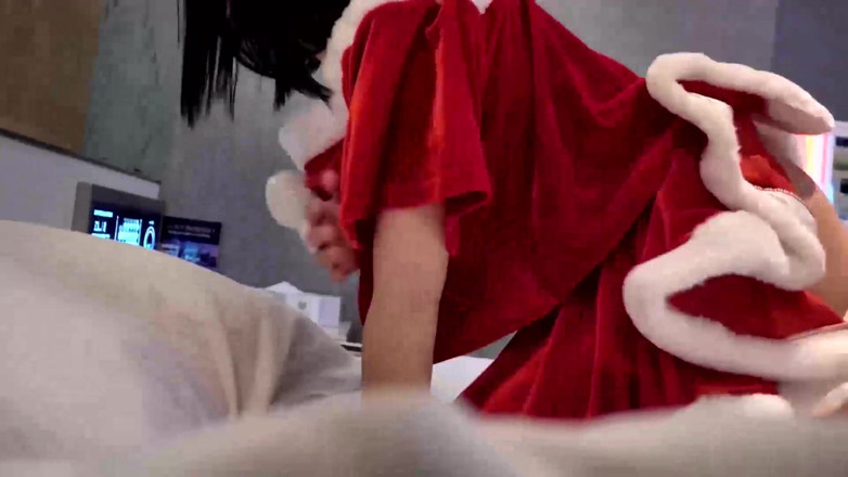 Asians in love: แต่งตัวซานต้าสาวสวย cosplay