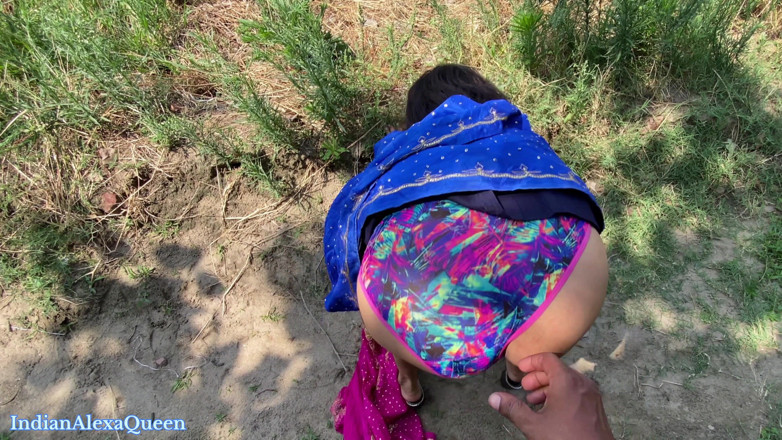 IndianAlexaQueen: Schöne indische desi Chachi erstmals Draußen-sex von stiefsohn anal hardcor