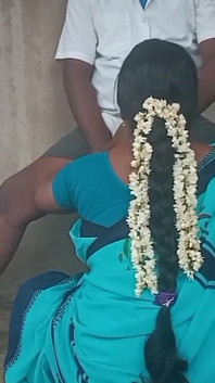Pompino moglie bellezza casalinga tamil