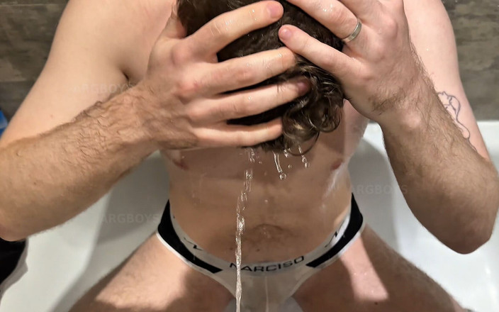 Arg Kinks: Er Pinkelte Auf Mich, Während Ich Immer Noch Mein Nasses...