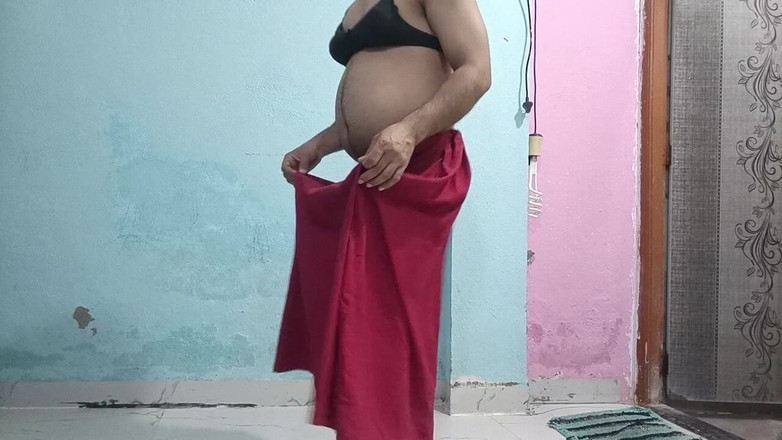 LovedSunsine1990: Przyjaciele, ubrania mojej żony zaczynają do mnie pasować