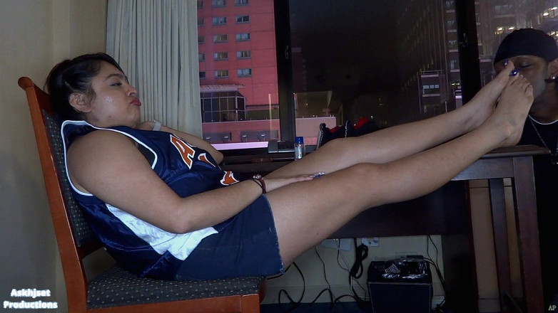 Askhjset Productions: Deportiva latina Getz, sus pies adorados y follados después de...