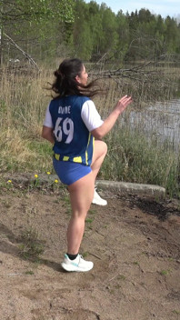 Ho Incontrato Una Ragazza Atletica in Spiaggia E L'ho Invitato a Casa Mia