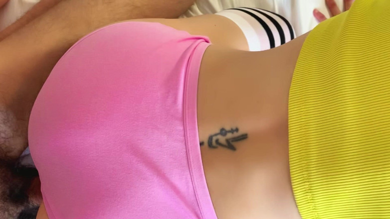 AmateurWifeXx: Tabu ojczym pieprzyć pasierbicę w warkocze i długie ogromne skarpetki...