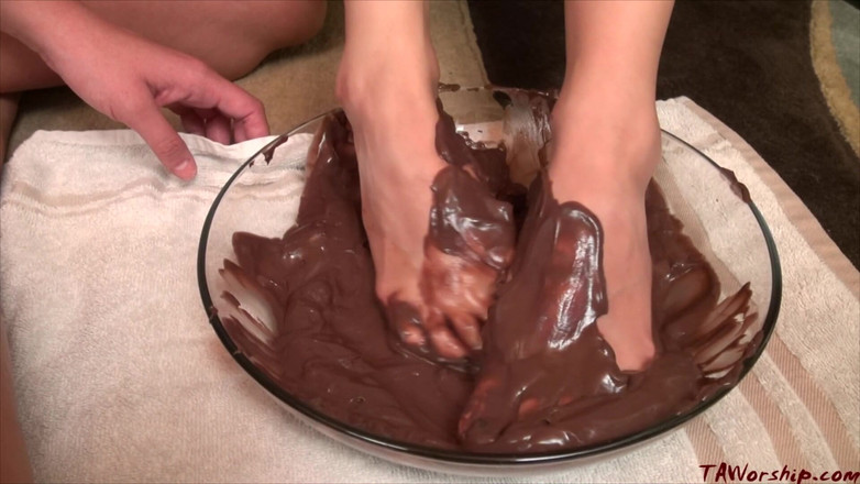 Princess Nikki's Foot Fetish & Foot Worship Club: 2 великолепные девушки поклоняются ступням друг друга - 100% фут-фетиш и поклонение!dd_7284