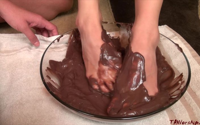 Princess Nikki's Foot Fetish & Foot Worship Club: 서로의 발을 숭배하는 2명의 화려한 소녀 - 100% 발 페티쉬와 예배!dd_7284