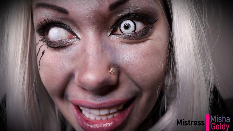 Goddess Misha Goldy: Geh in mich zu Deinem Clan! Fetisch verschlingen!