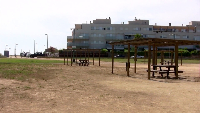 Alfacontent: Diep in de keel pik op het strand