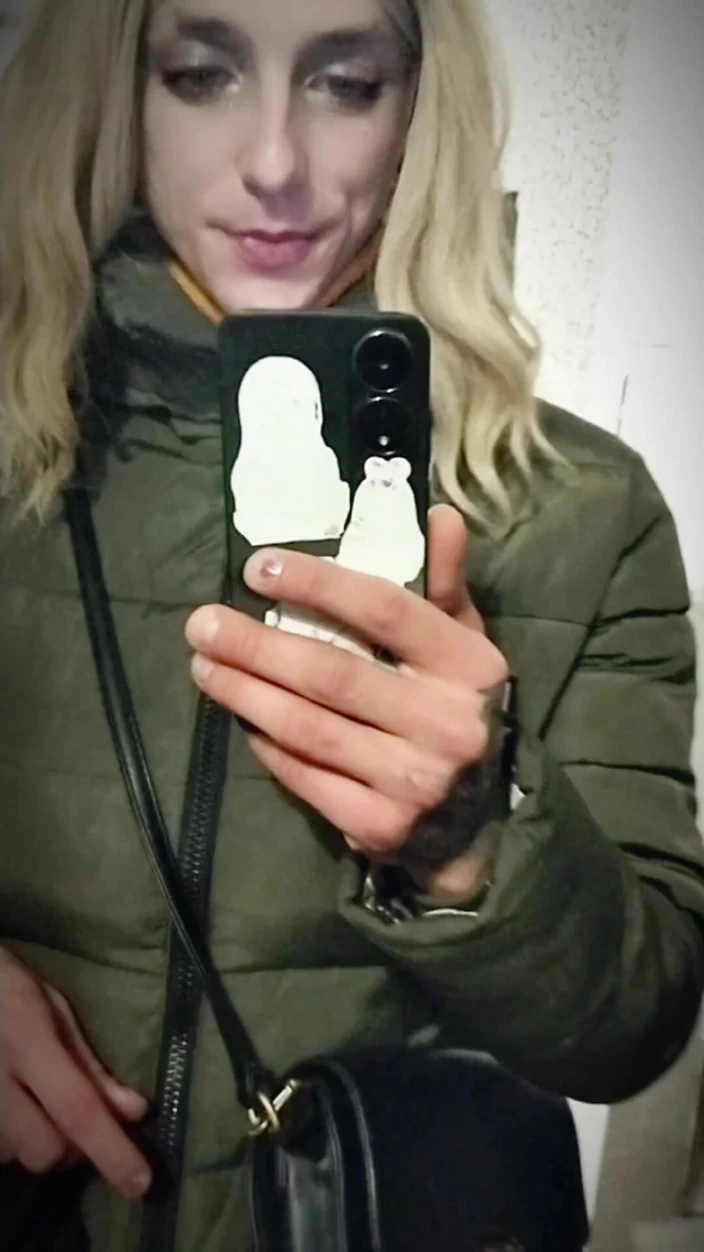 Sonechka25: I Fucked My Ass with My Own Penis and Finished...