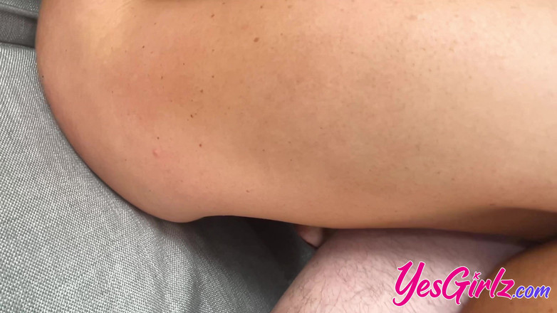 YesGirlz: Theodora day需要粗暴的阴户性爱