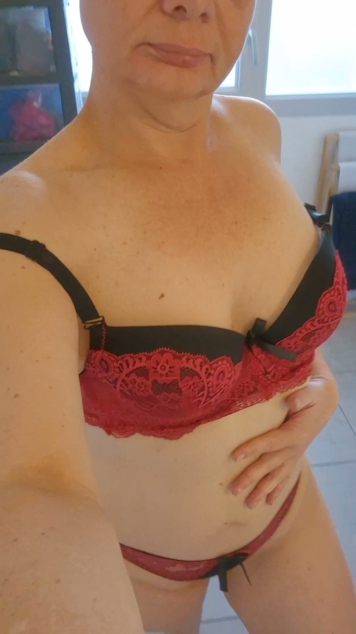 Sofy13: Hey You, I’m Offering You My Ass-come Eat It and...