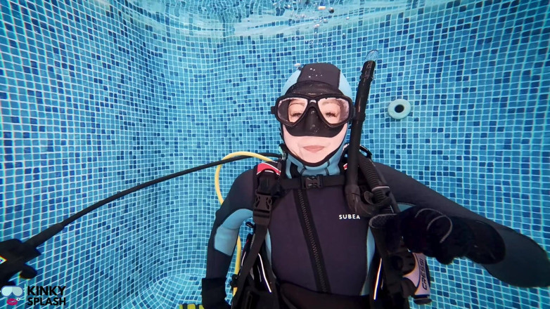 UKCuteGirl Lucy Lauren: Scuba Skills Underwater Training Session