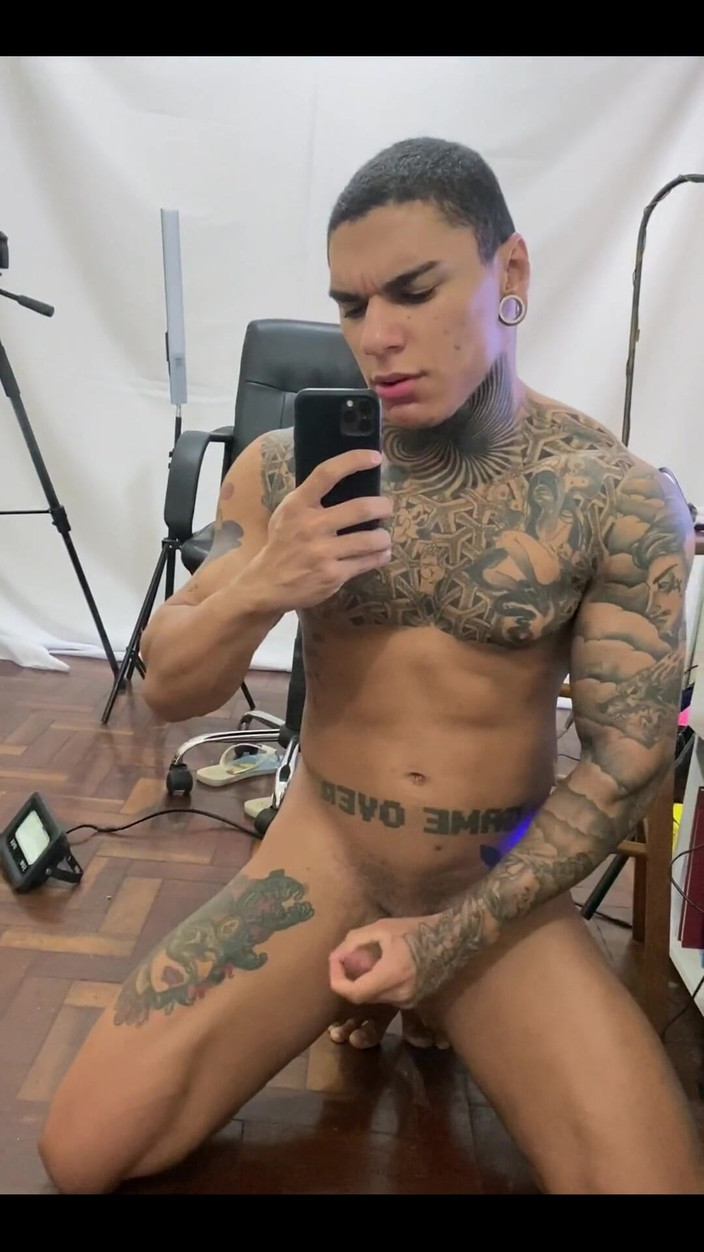 Exxtevao: Mornin caliente